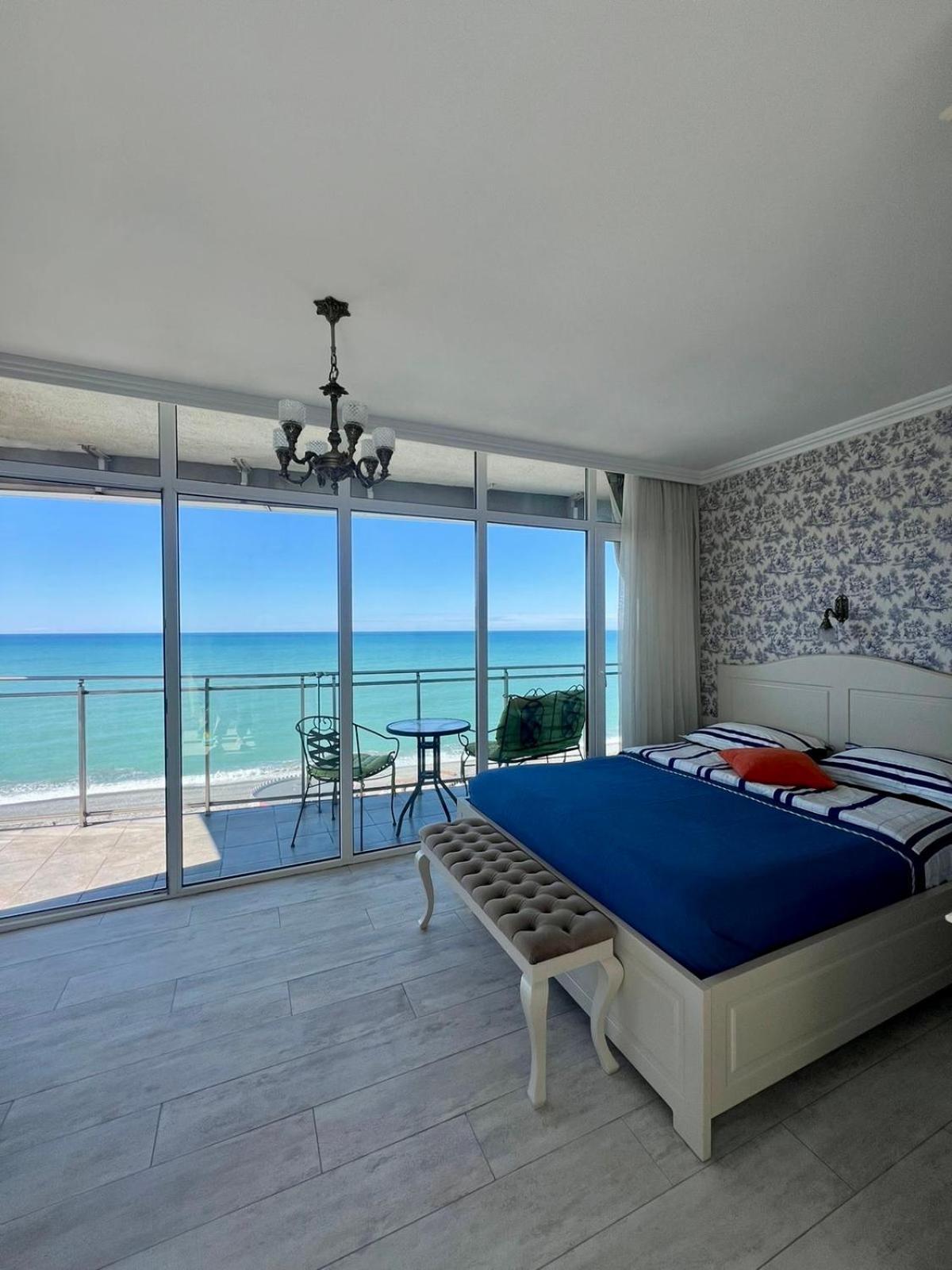 Apartment Batumi Weekend Екстер'єр фото