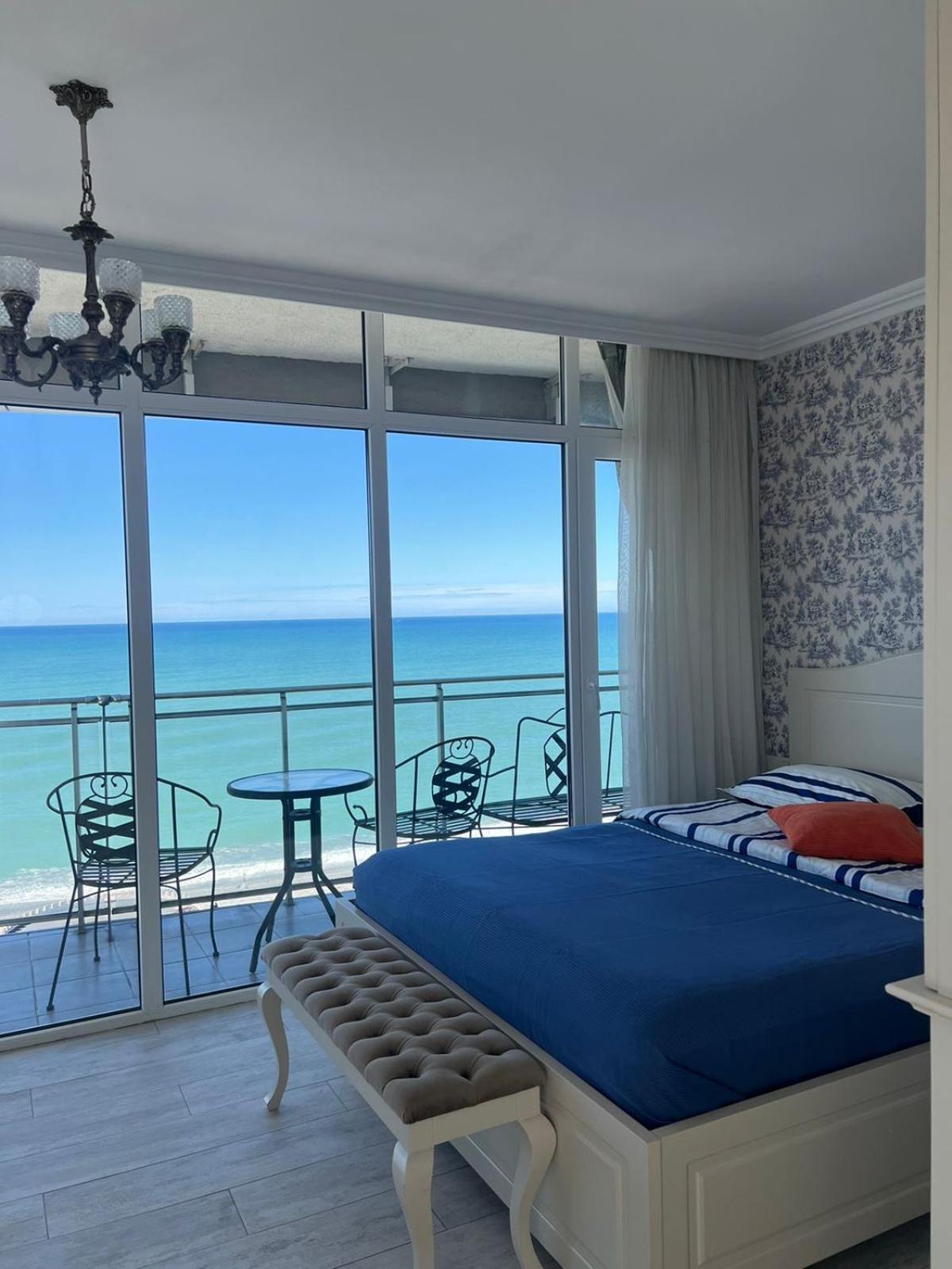 Apartment Batumi Weekend Екстер'єр фото