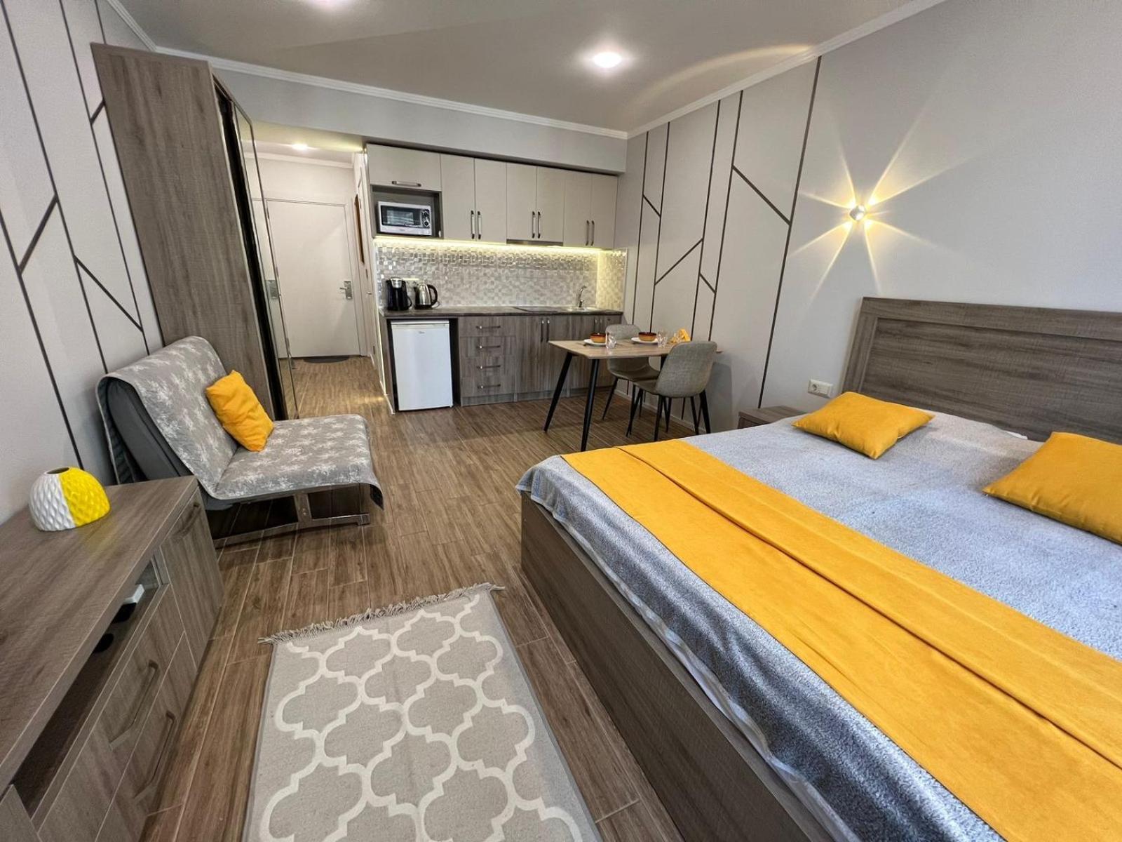 Apartment Batumi Weekend Екстер'єр фото