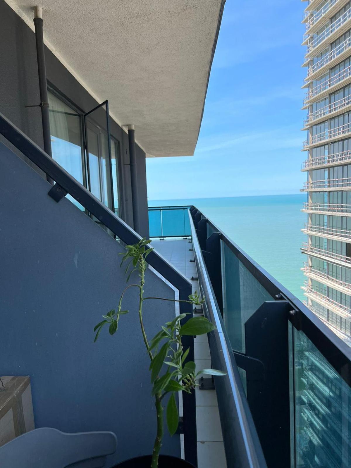 Apartment Batumi Weekend Екстер'єр фото