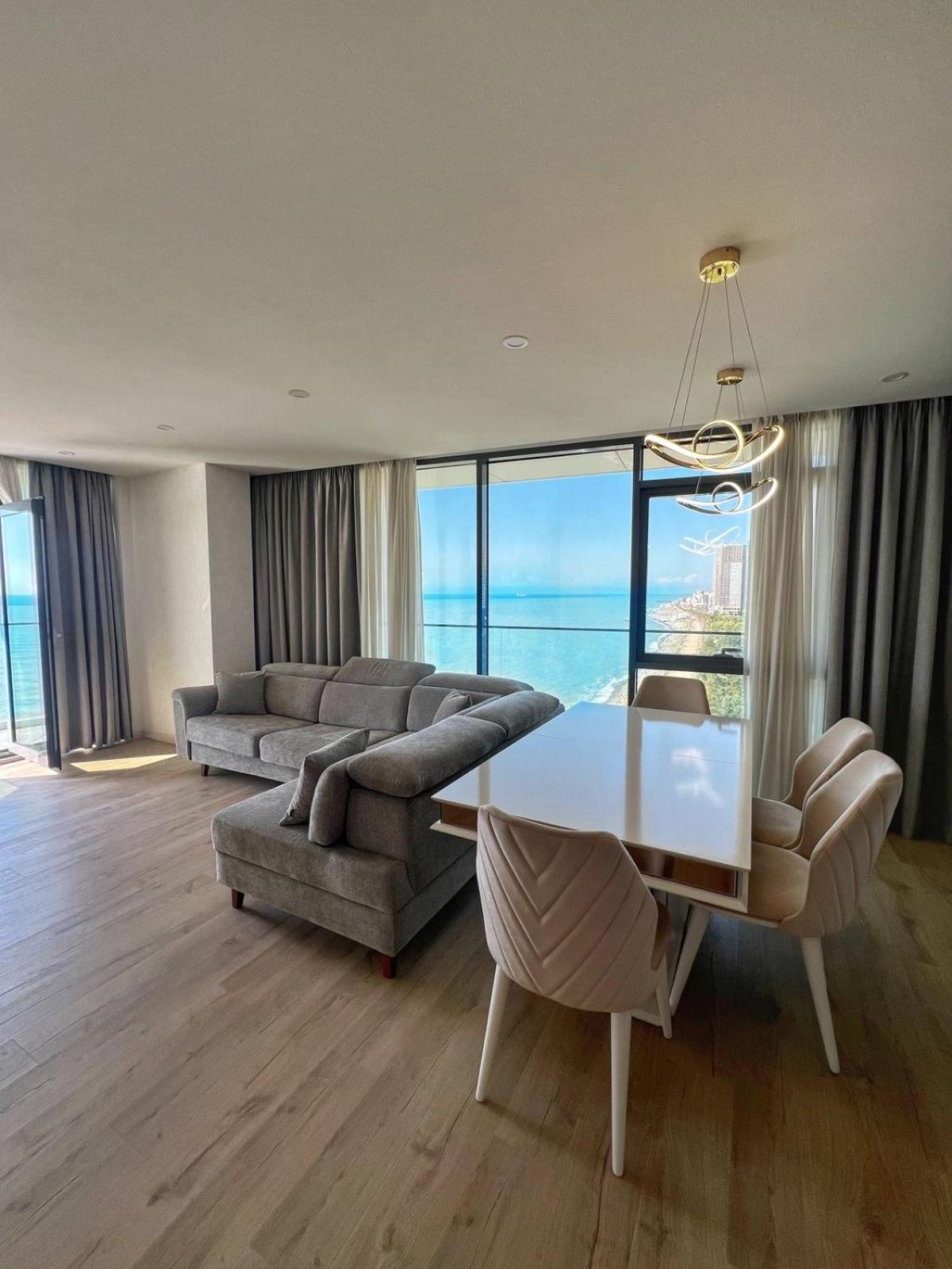 Apartment Batumi Weekend Екстер'єр фото