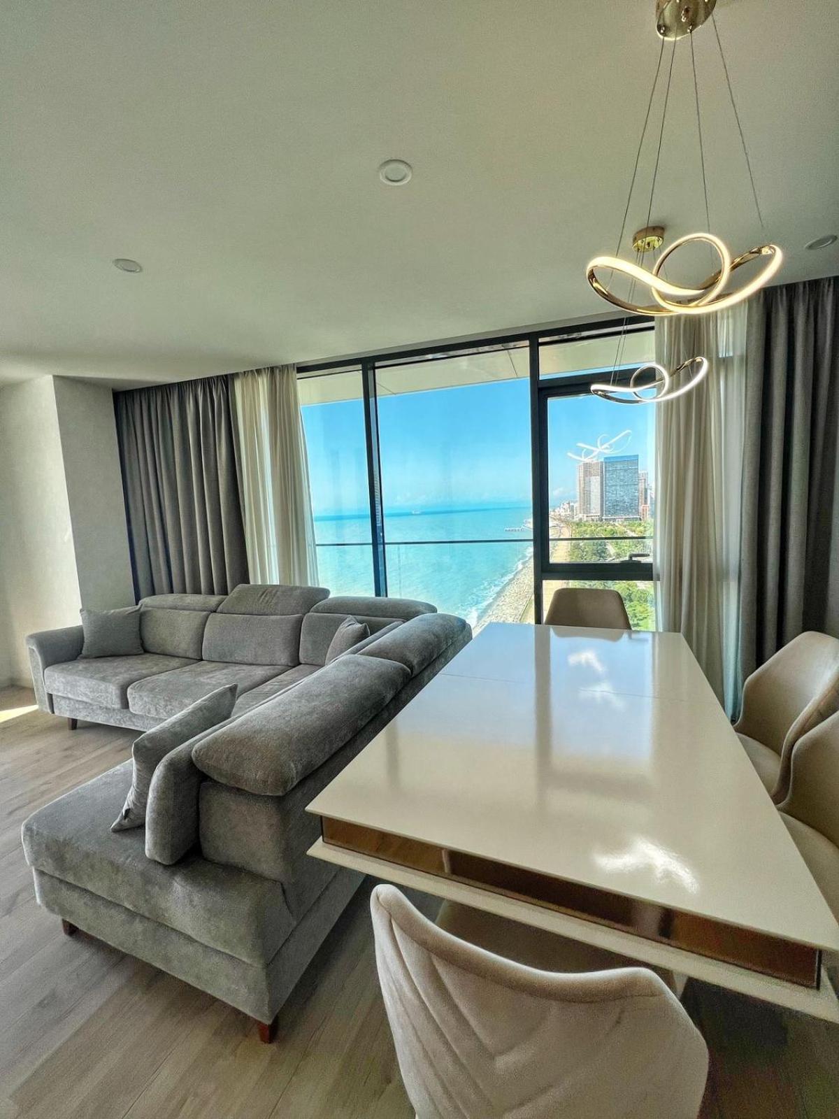 Apartment Batumi Weekend Екстер'єр фото