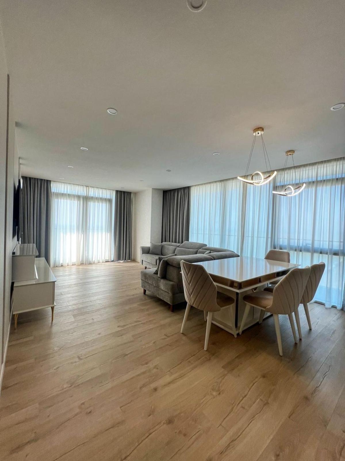 Apartment Batumi Weekend Екстер'єр фото